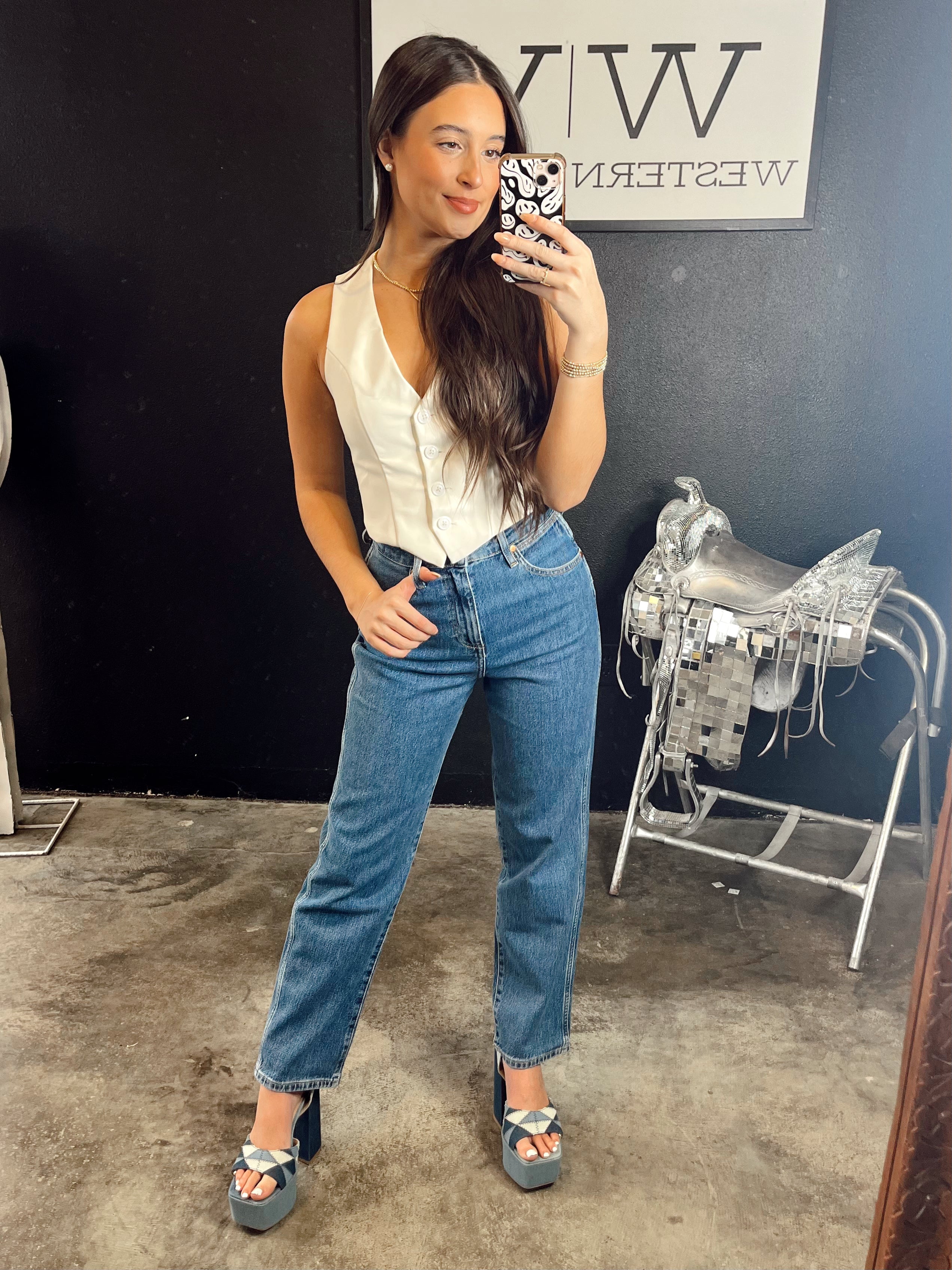 The Wrangler Mom Winter Hue Jeans- 28