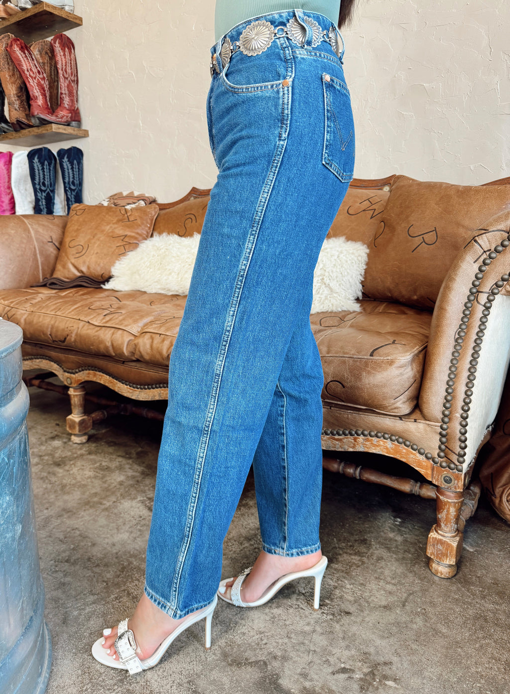 The Wrangler Mom Winter Hue Jeans- 28