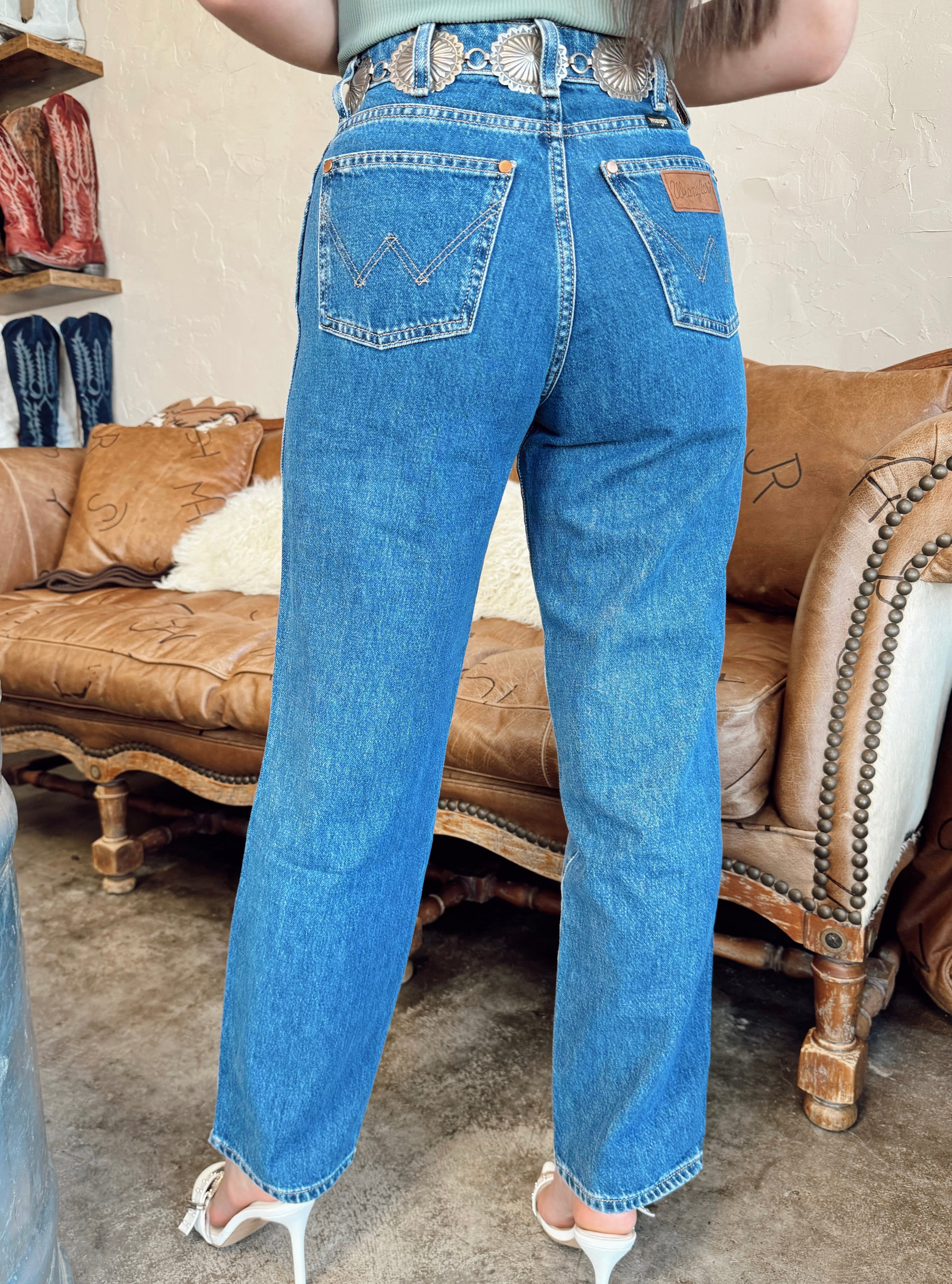 The Wrangler Mom Winter Hue Jeans- 28
